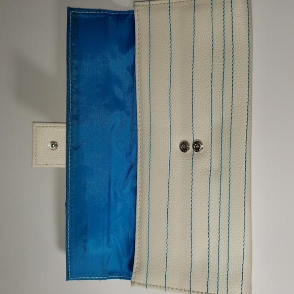 Milano Cream and Turquoise Clutch Purse - Picture 3 of 6